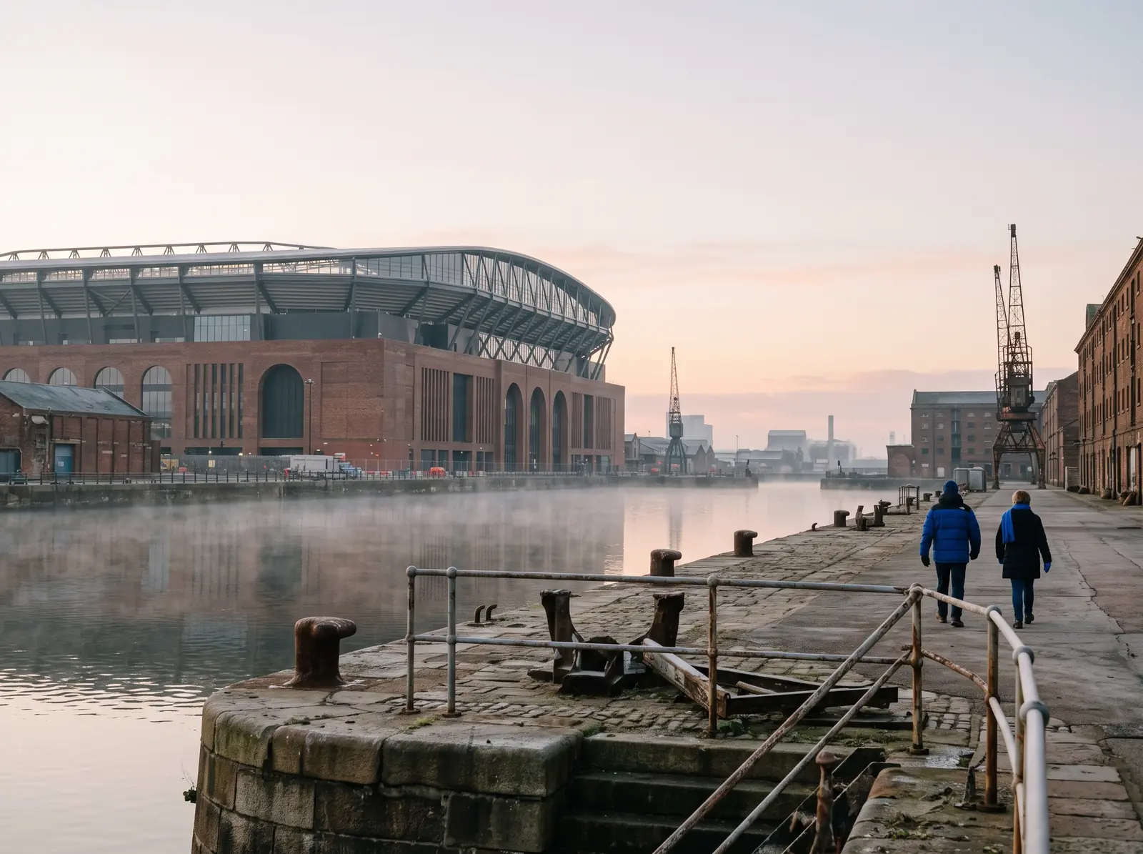 Evertons nya arena vid Bramley-Moore Dock en dimmig morgon vid Mersey